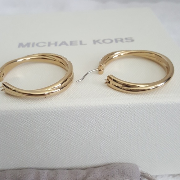 New Michael Kors Crystal Crossover Hoop Earrings - Picture 4 of 6